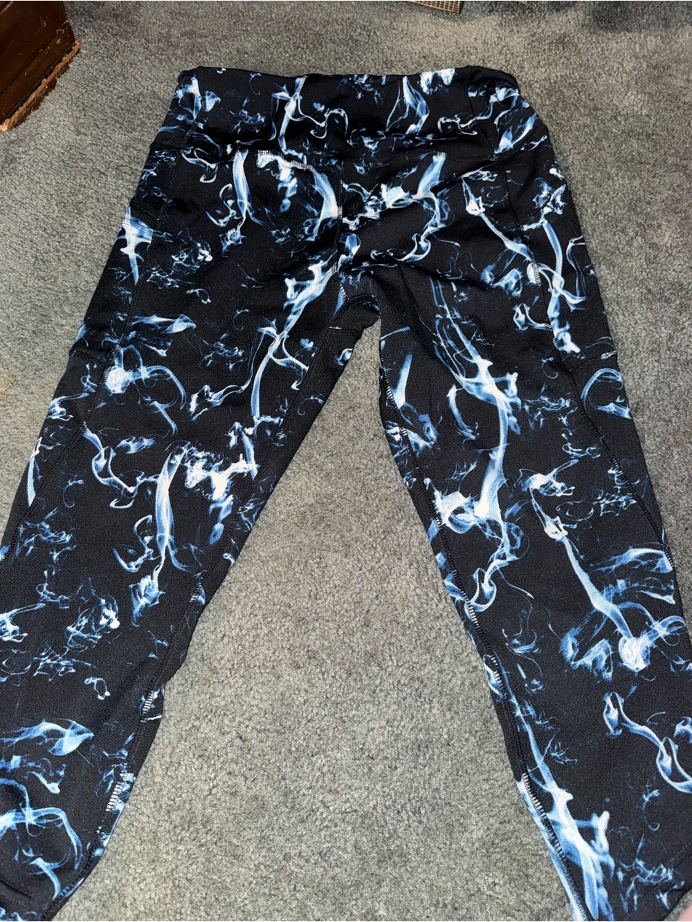 Nicole Miller Black Leggings with Blue-White Marble Print